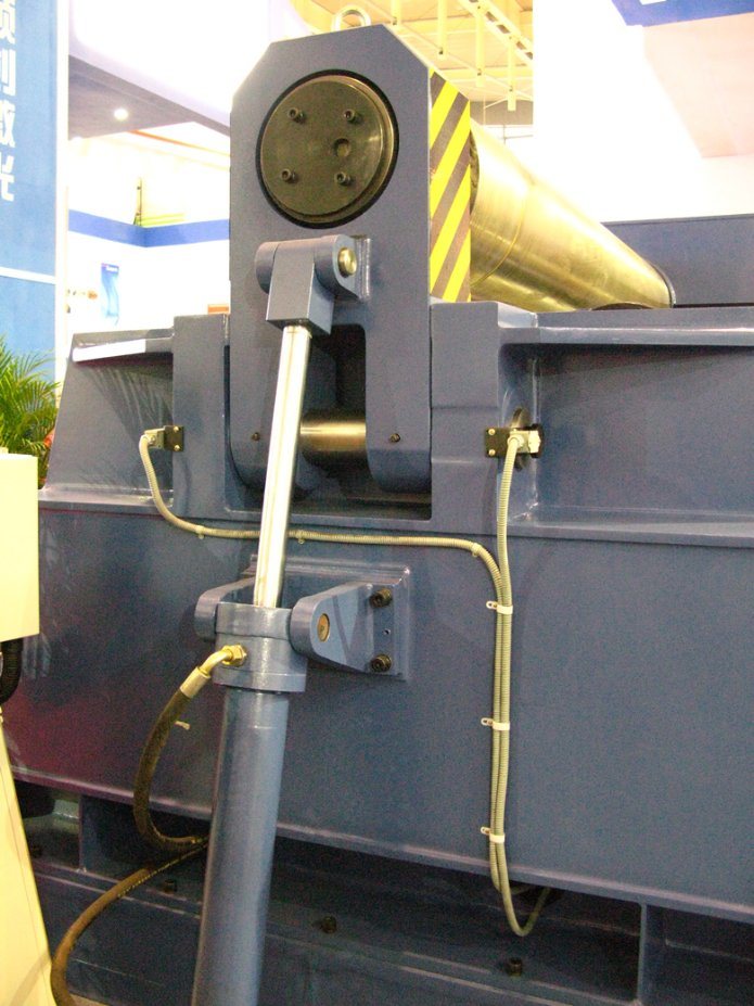 4-х рулонный листогибочный станок (W12NC-30X2500)