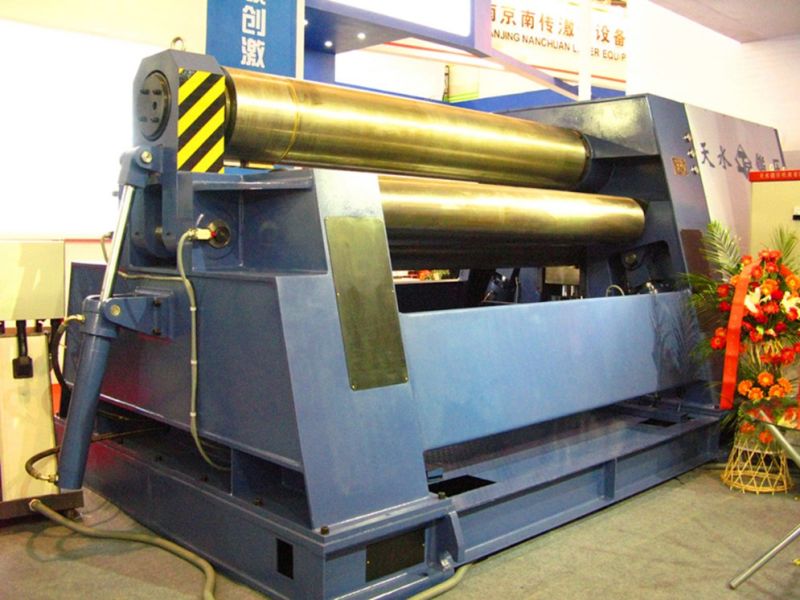 4-х рулонный листогибочный станок (W12NC-30X2500)