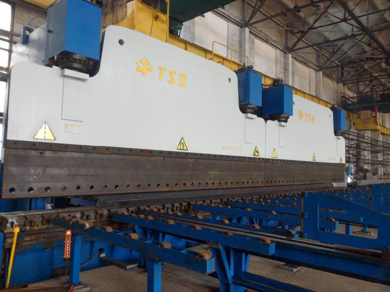 Тандемный листогибочный пресс для изготовления опоры электрических столбов (WE67K-800/7000 DA56S)